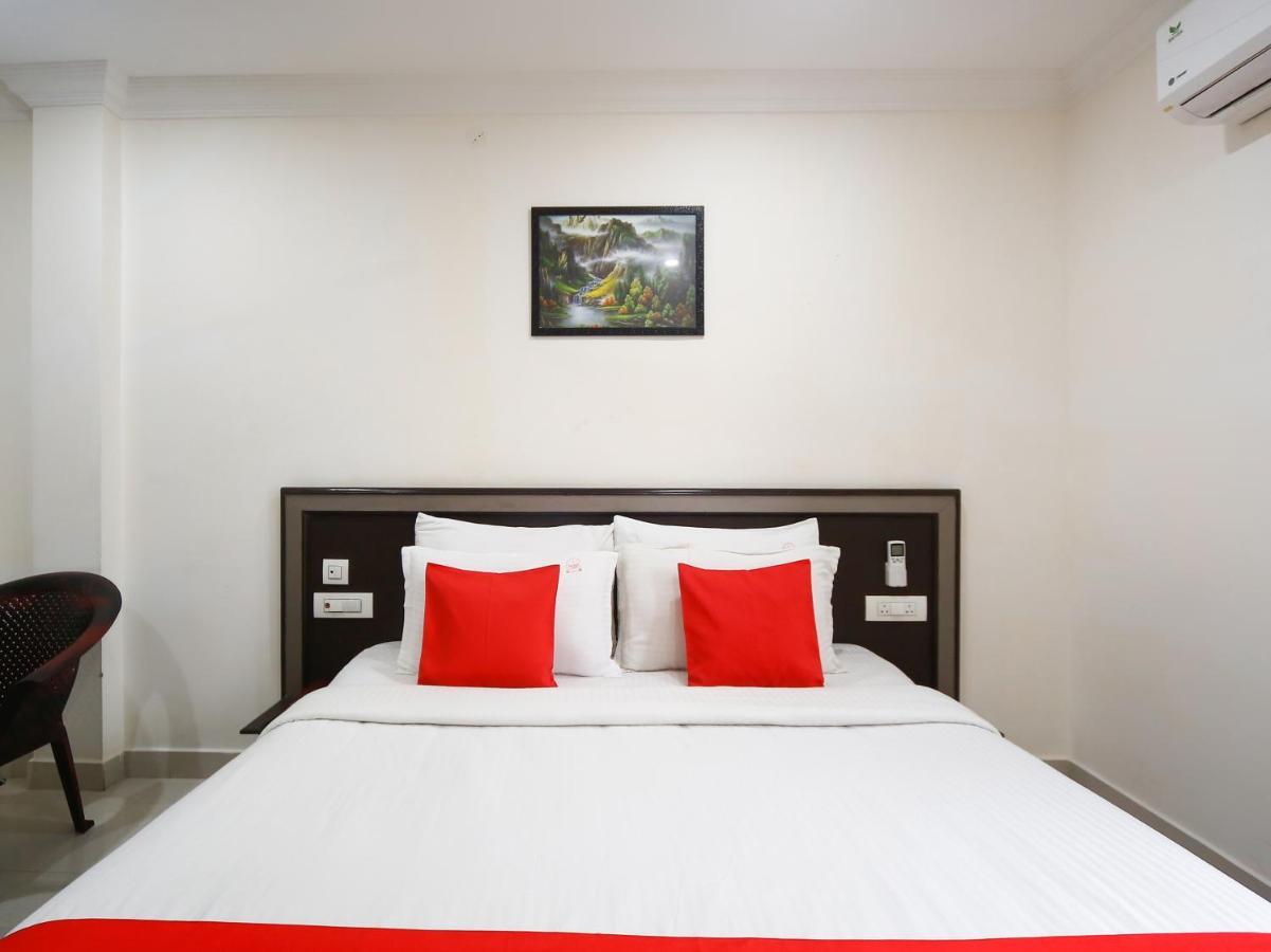 Madrasi Airport Hotel - Saibala Chennai Exterior photo
